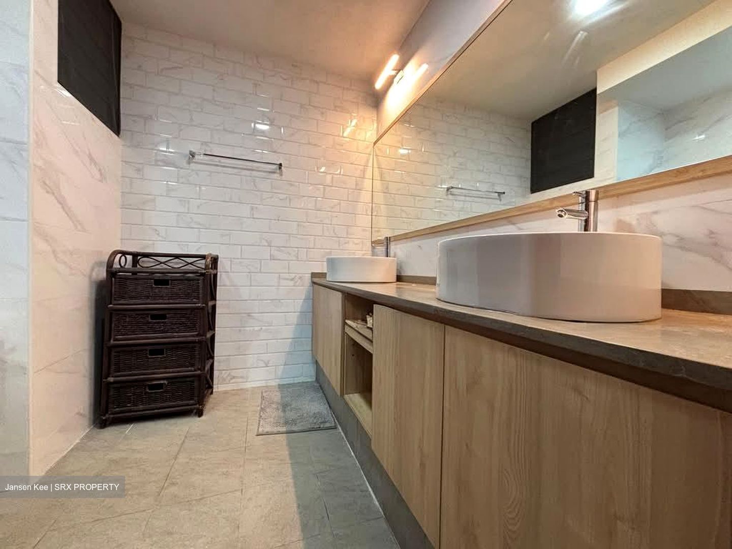 East Meadows (D16), Condominium #554977581